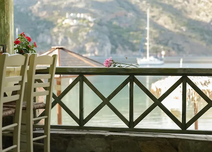 Konukevi Akrotiri 4*