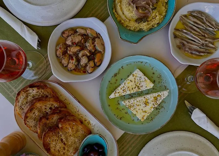 Konukevi Akrotiri 4*