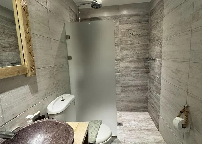 Akrotiri Konukevi 4*